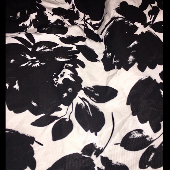 Antonio Melani Black And White Floral Skirt - Picture 6 of 6